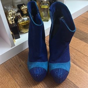 Suede high heels booties